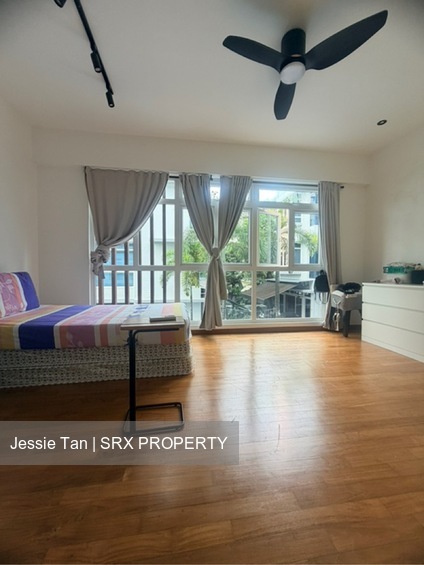 Phillips Avenue (D19), Terrace #514407221
